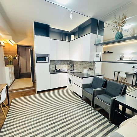Rentnow Modern Lux Apartment In Centre Kisinyov Kültér fotó