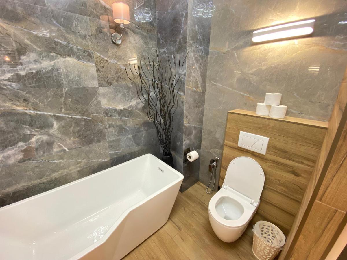 Rentnow Modern Lux Apartment In Centre Kisinyov Kültér fotó