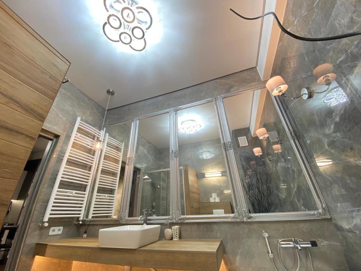 Rentnow Modern Lux Apartment In Centre Kisinyov Kültér fotó