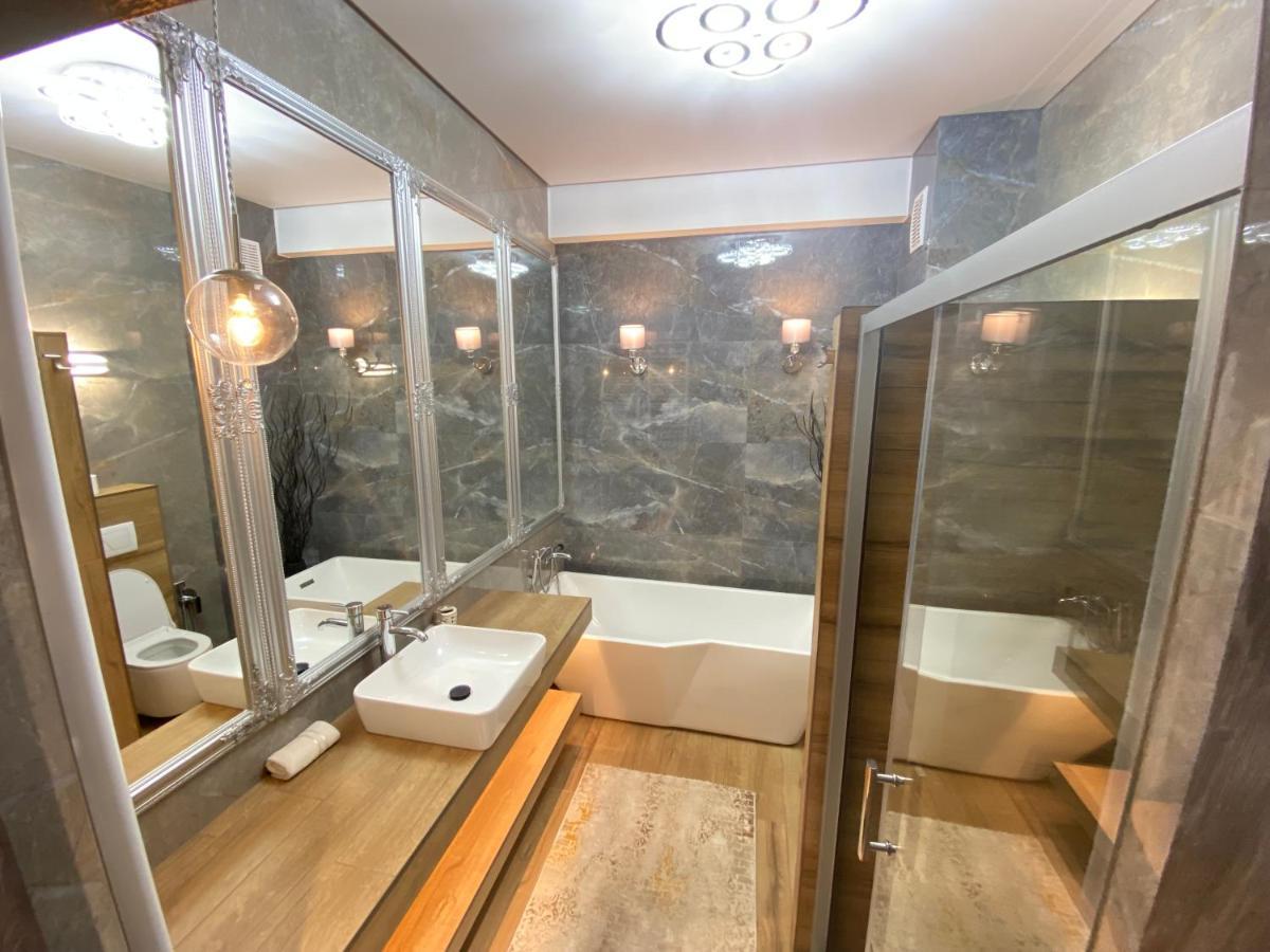 Rentnow Modern Lux Apartment In Centre Kisinyov Kültér fotó