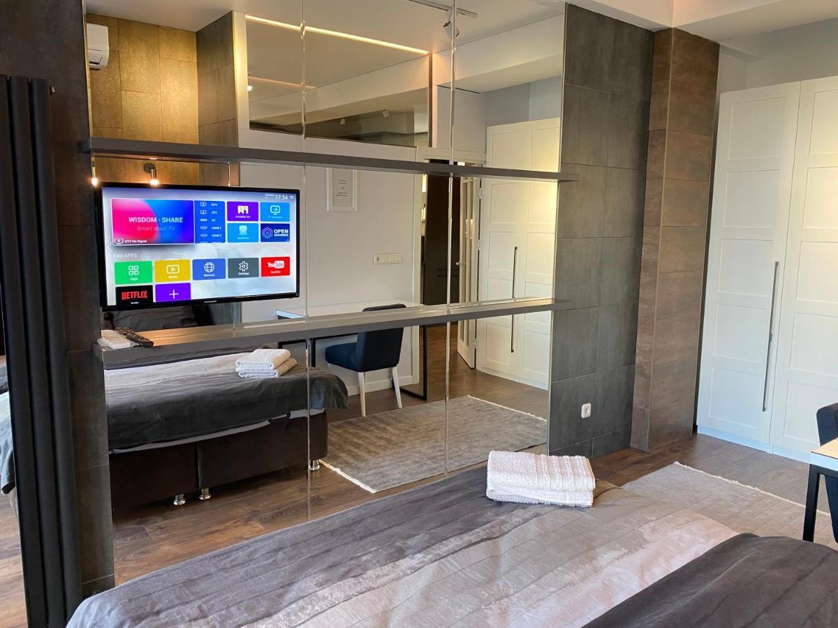 Rentnow Modern Lux Apartment In Centre Kisinyov Kültér fotó