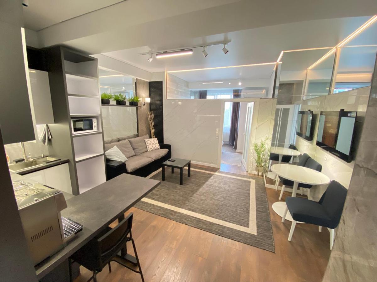 Rentnow Modern Lux Apartment In Centre Kisinyov Kültér fotó