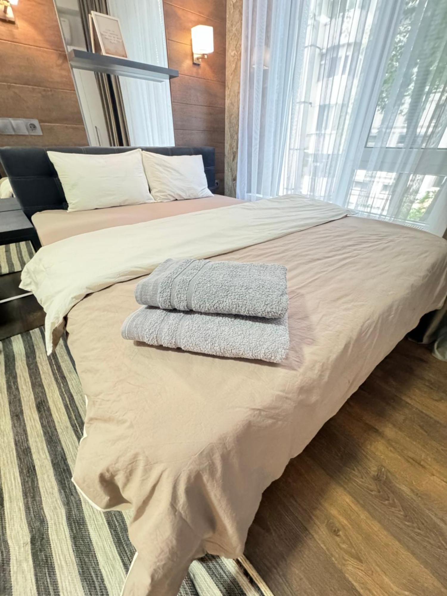Rentnow Modern Lux Apartment In Centre Kisinyov Kültér fotó