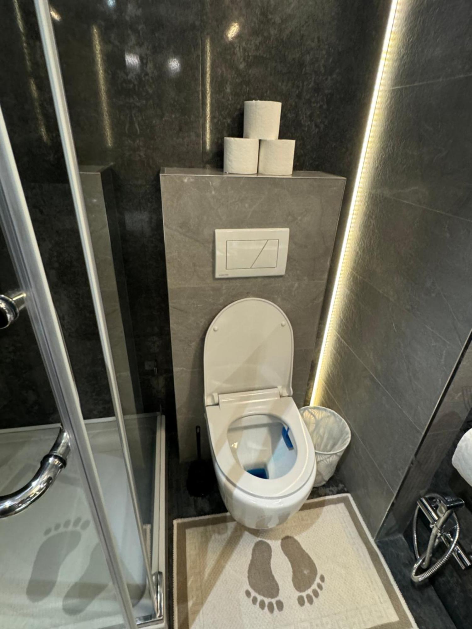 Rentnow Modern Lux Apartment In Centre Kisinyov Kültér fotó