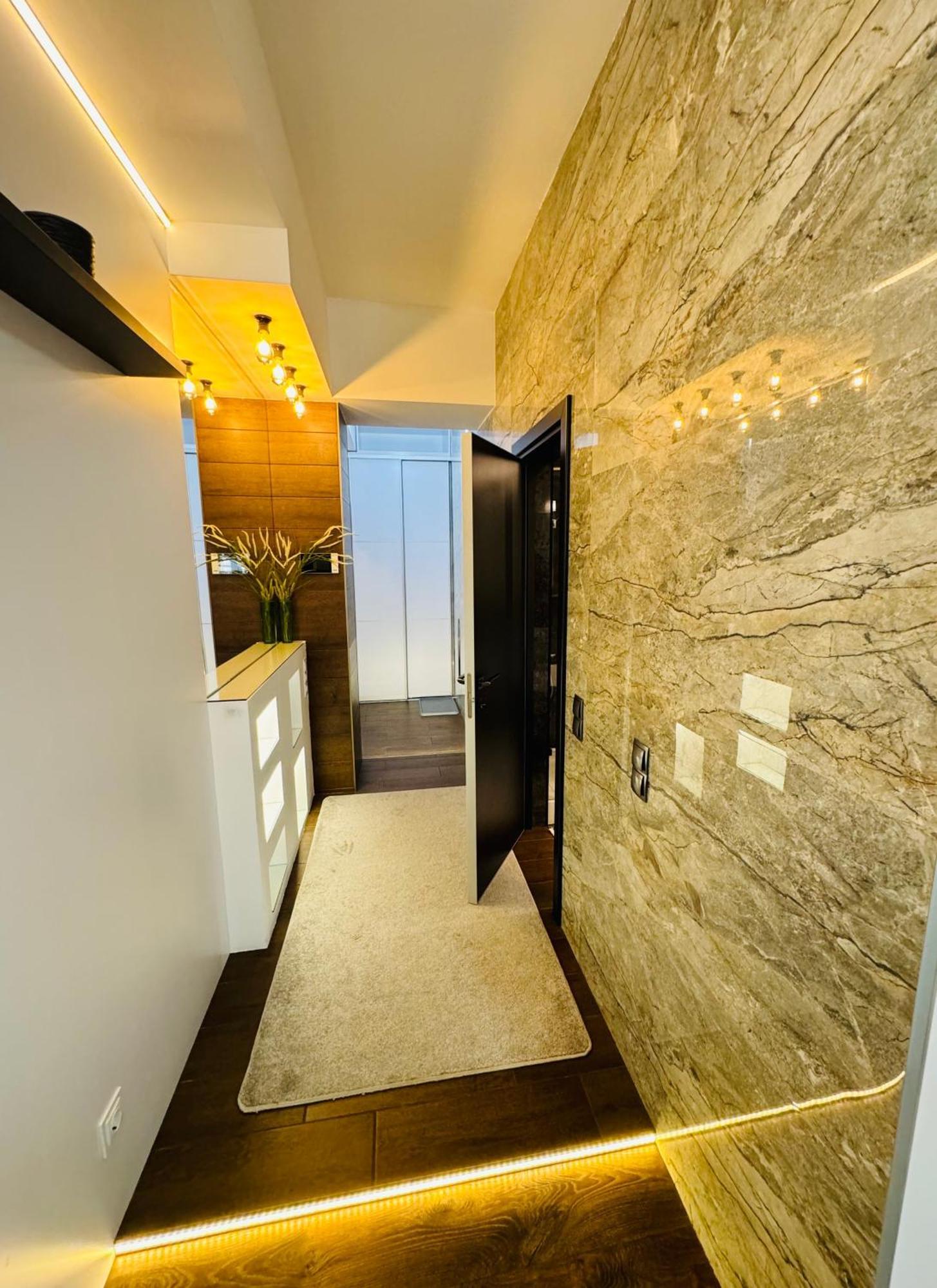 Rentnow Modern Lux Apartment In Centre Kisinyov Kültér fotó