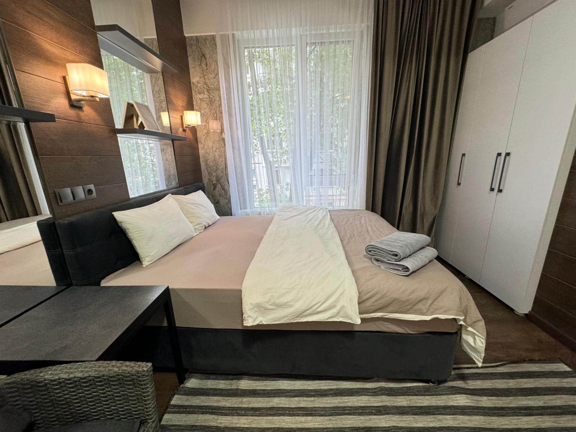 Rentnow Modern Lux Apartment In Centre Kisinyov Kültér fotó