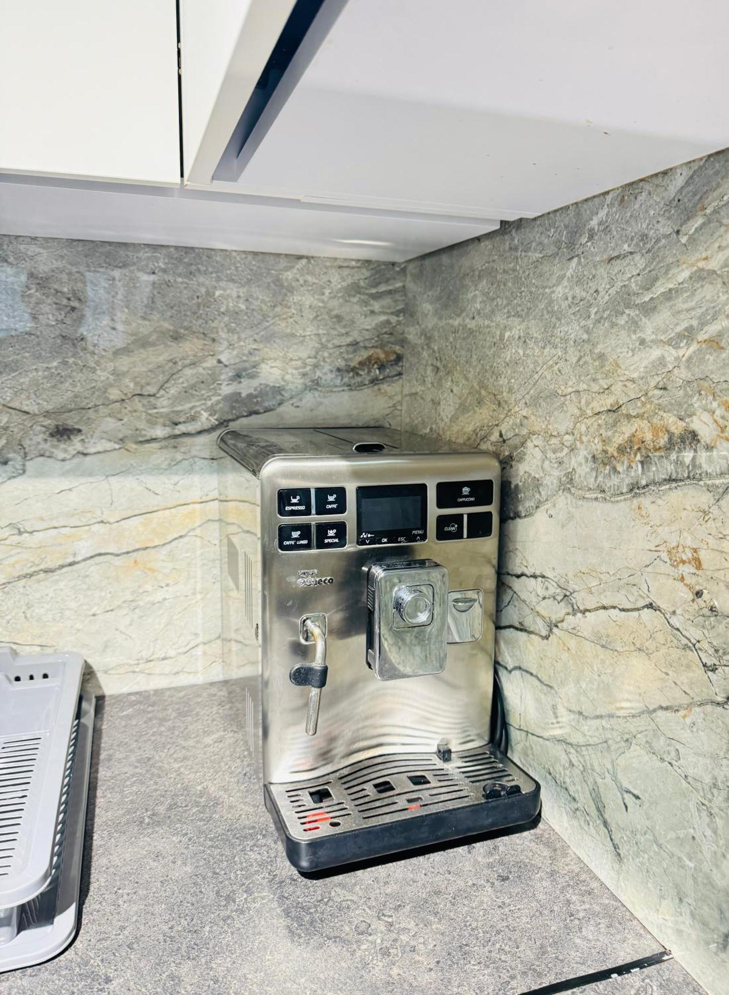 Rentnow Modern Lux Apartment In Centre Kisinyov Kültér fotó