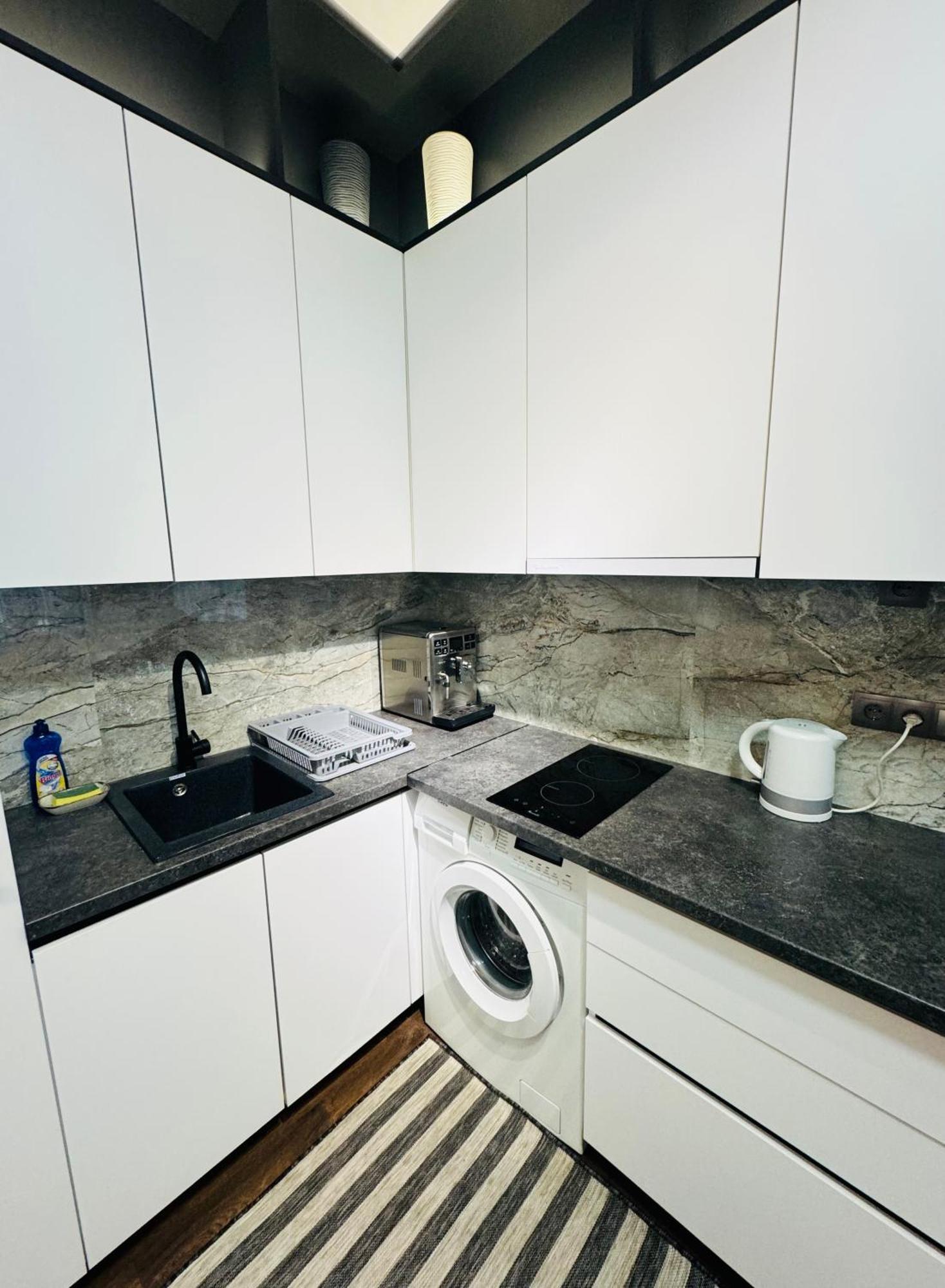 Rentnow Modern Lux Apartment In Centre Kisinyov Kültér fotó