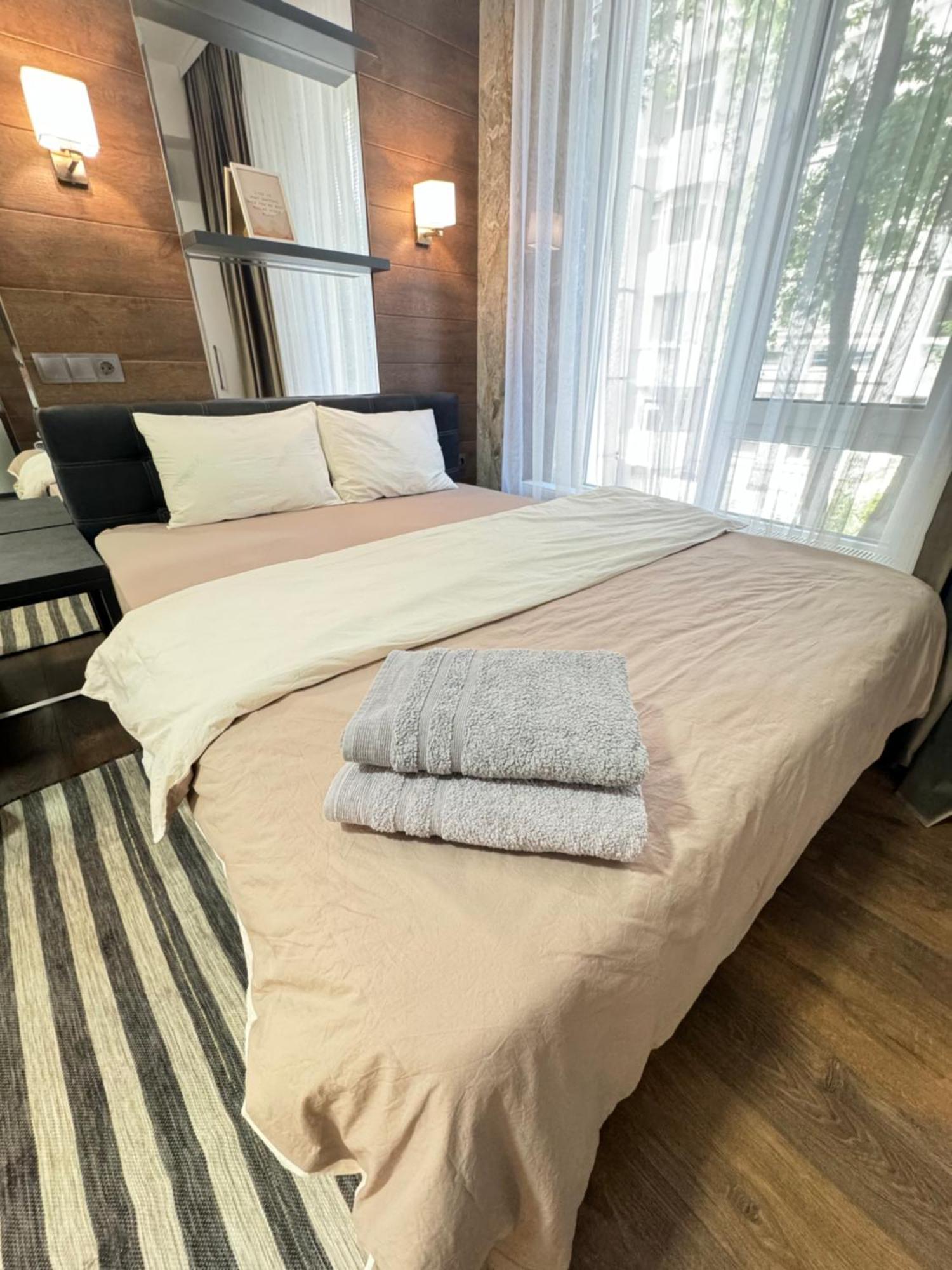 Rentnow Modern Lux Apartment In Centre Kisinyov Kültér fotó